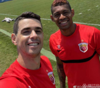 欧洲杯外围竞猜:奥斯卡晒和洛佩斯训练照祝大家五一快乐:还得多